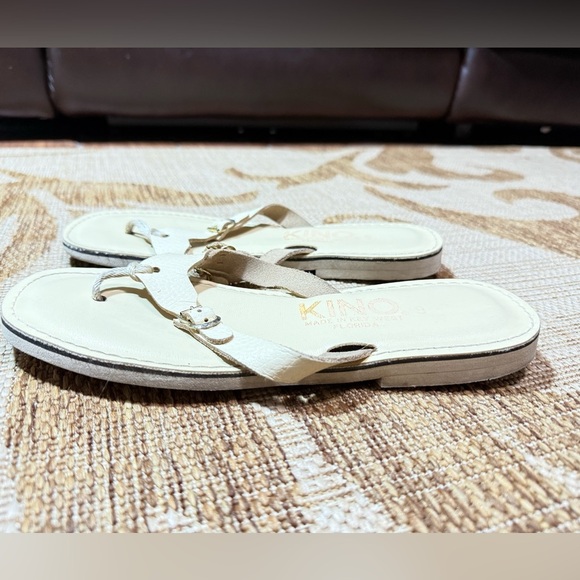 KINO Sandals - leather cream thong with buckles. Size 9
Key West originals - Picture 6 of 6